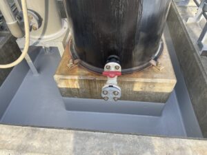 塩酸タンクポンプヤードFRP施工 詳細画像