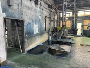 埋設タンク撤去　タンク移設　FRP床補修 詳細画像