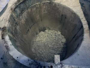 埋設タンク撤去　タンク移設　FRP床補修 詳細画像