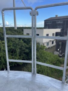 タンク上部手摺更新工事 詳細画像
