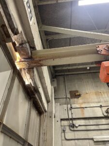 屋外ホイスト塗装 詳細画像