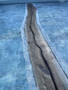 排水槽クラックFRP補修 詳細画像