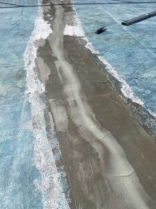 排水槽クラックFRP補修 詳細画像